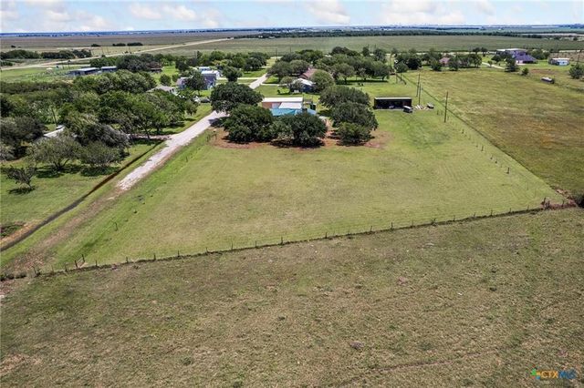 181 Pecan Drive, Port Lavaca, TX 77979