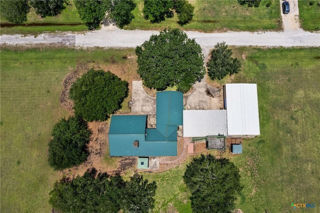 181 Pecan Drive, Port Lavaca, TX 77979