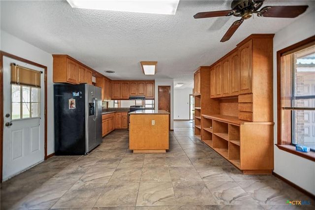 181 Pecan Drive, Port Lavaca, TX 77979