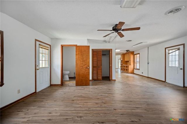 181 Pecan Drive, Port Lavaca, TX 77979