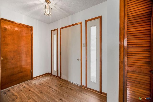 181 Pecan Drive, Port Lavaca, TX 77979