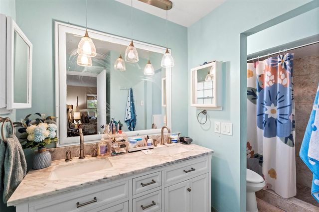 4405 W MELROSE AVENUE, Tampa, FL 33629