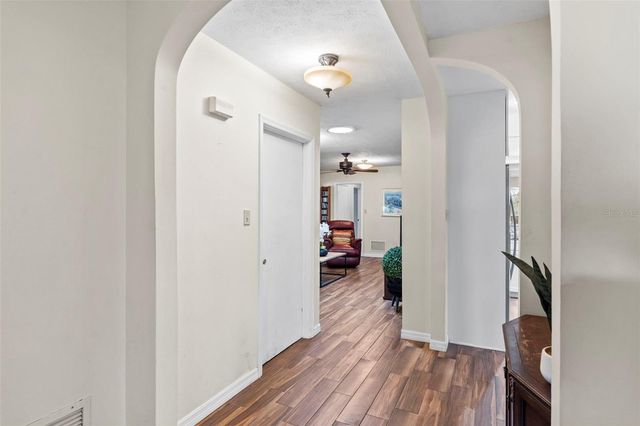 4405 W MELROSE AVENUE, Tampa, FL 33629