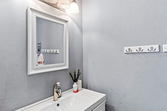 4405 W MELROSE AVENUE, Tampa, FL 33629