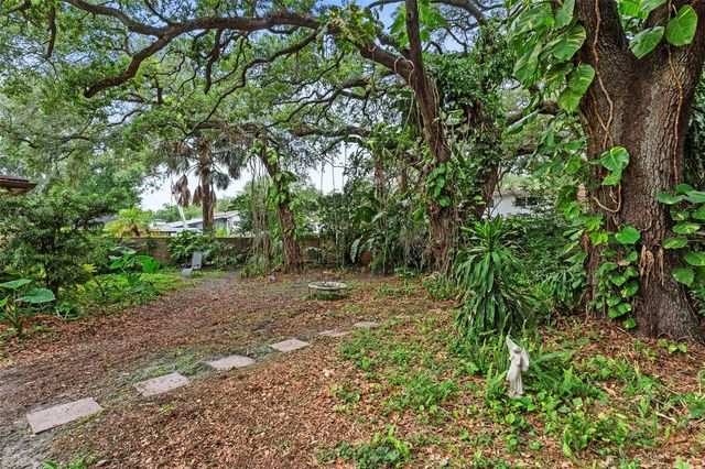 4405 W MELROSE AVENUE, Tampa, FL 33629