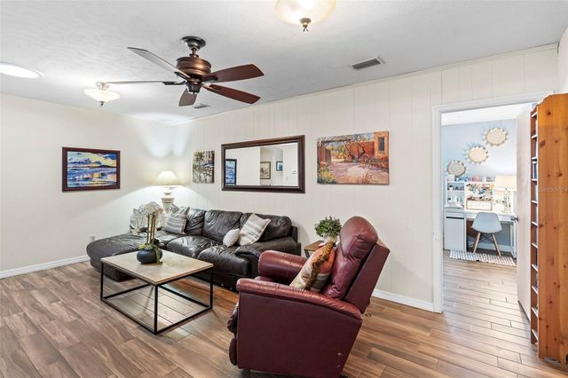 4405 W MELROSE AVENUE, Tampa, FL 33629