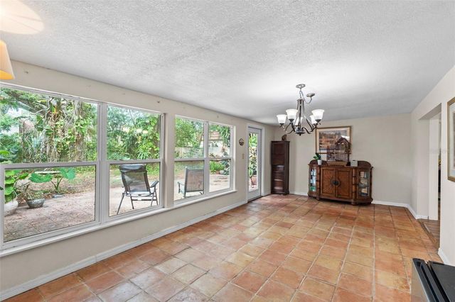 4405 W MELROSE AVENUE, Tampa, FL 33629