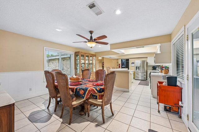 2535 Cliff Drive, San Leon, TX 77539