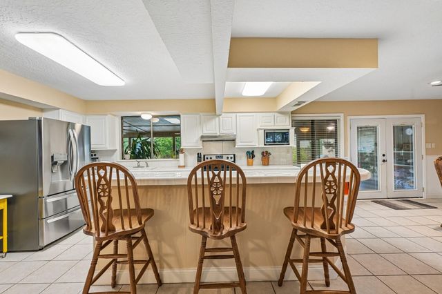 2535 Cliff Drive, San Leon, TX 77539