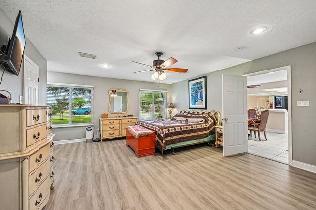 2535 Cliff Drive, San Leon, TX 77539