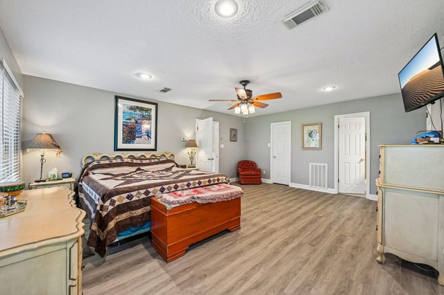 2535 Cliff Drive, San Leon, TX 77539