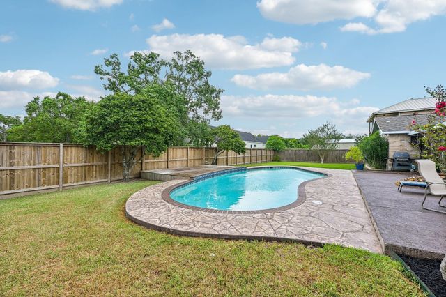 2535 Cliff Drive, San Leon, TX 77539