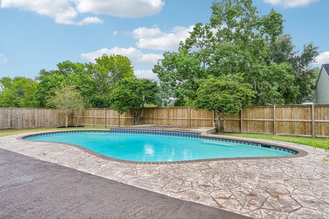 2535 Cliff Drive, San Leon, TX 77539