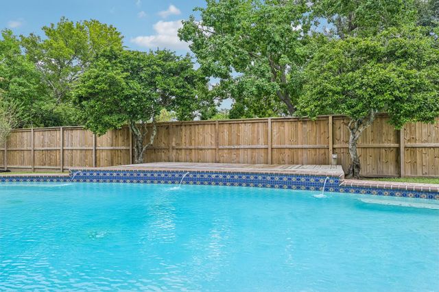 2535 Cliff Drive, San Leon, TX 77539