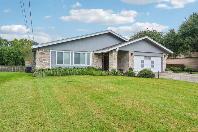 2535 Cliff Drive, San Leon, TX 77539