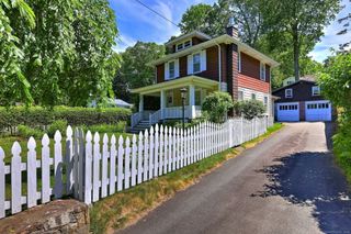 21 Oakwood Avenue, Waterbury, CT 06708