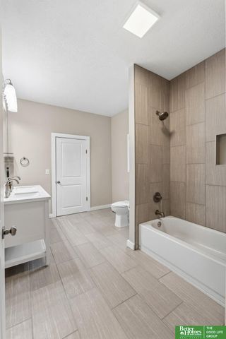 828 S 21st Street, Omaha, NE 68108