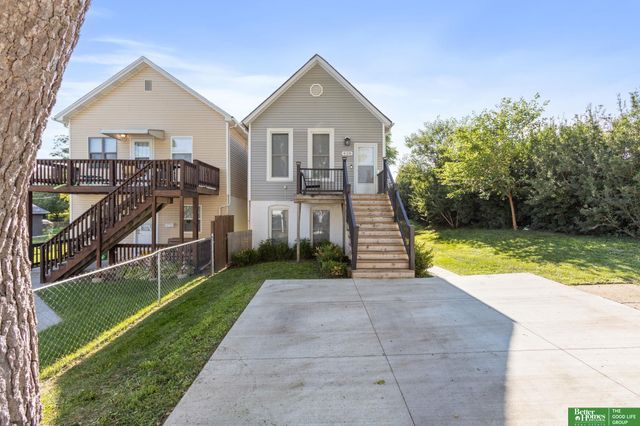 828 S 21st Street, Omaha, NE 68108