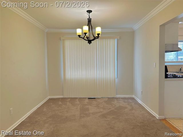 26950 ROCHELLE Street, Dearborn Heights, MI 48127