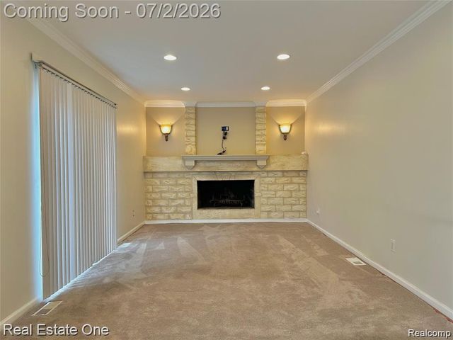 26950 ROCHELLE Street, Dearborn Heights, MI 48127