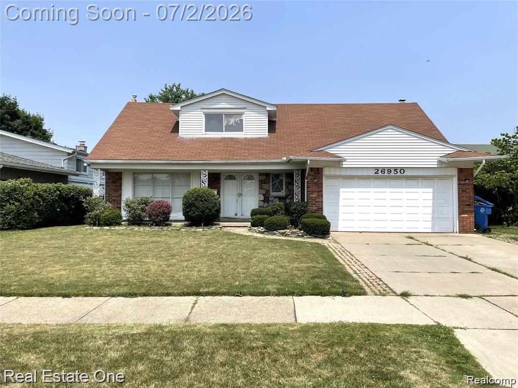 26950 ROCHELLE Street, Dearborn Heights, MI 48127