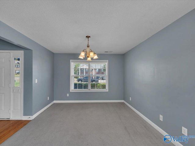 4810 Creston Court SE, Owens Cross Roads, AL 35763