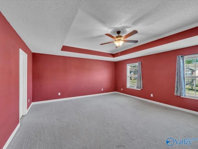 4810 Creston Court SE, Owens Cross Roads, AL 35763