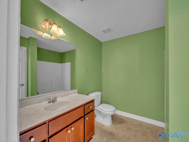 4810 Creston Court SE, Owens Cross Roads, AL 35763