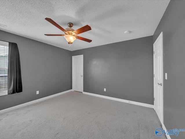 4810 Creston Court SE, Owens Cross Roads, AL 35763