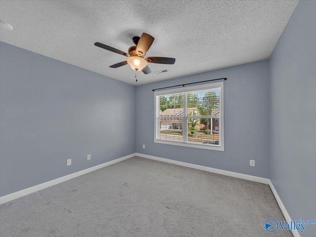 4810 Creston Court SE, Owens Cross Roads, AL 35763