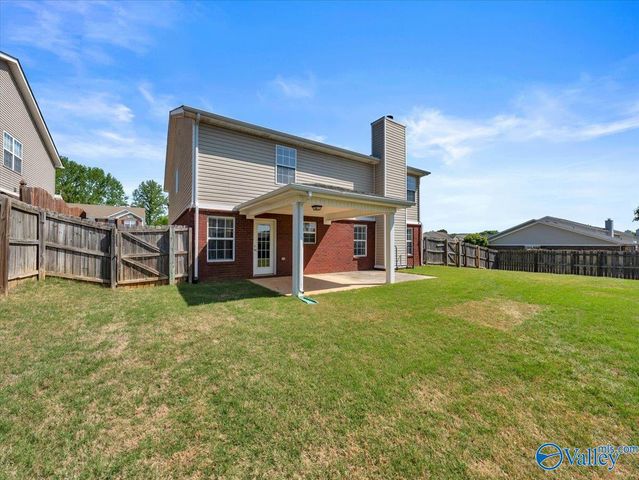 4810 Creston Court SE, Owens Cross Roads, AL 35763