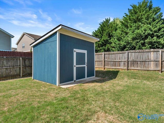 4810 Creston Court SE, Owens Cross Roads, AL 35763