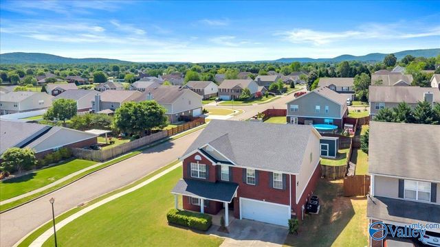 4810 Creston Court SE, Owens Cross Roads, AL 35763