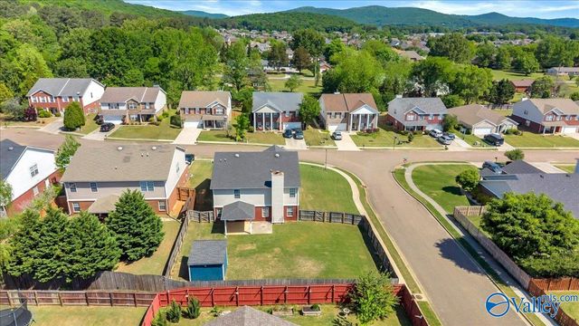 4810 Creston Court SE, Owens Cross Roads, AL 35763