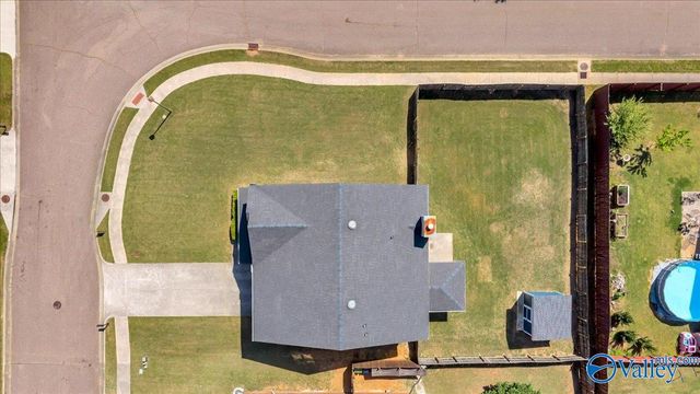 4810 Creston Court SE, Owens Cross Roads, AL 35763