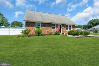 1011 NEW CHESTNUT ST, Bristol, PA 19007