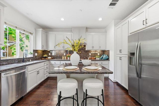 492 Kahlo Street, Mountain View, CA 94041