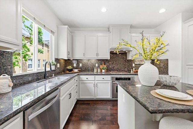 492 Kahlo Street, Mountain View, CA 94041