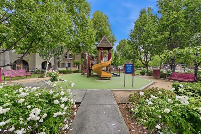 492 Kahlo Street, Mountain View, CA 94041