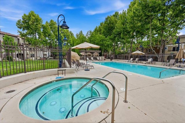 492 Kahlo Street, Mountain View, CA 94041