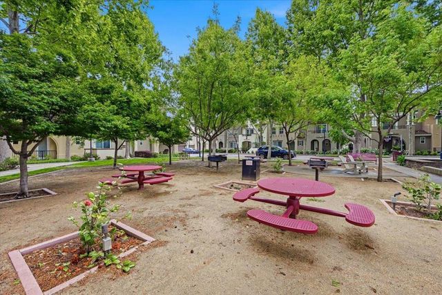492 Kahlo Street, Mountain View, CA 94041