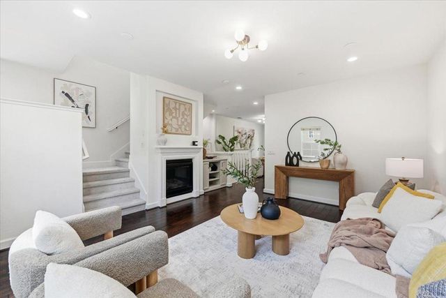 492 Kahlo Street, Mountain View, CA 94041