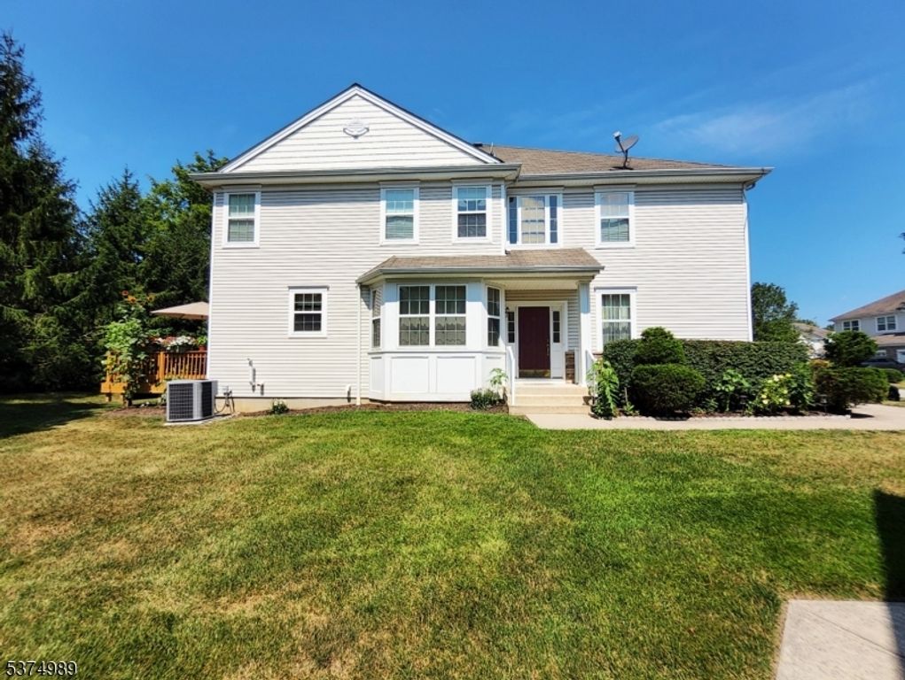 30 Indian Field Dr, Hardyston Twp., NJ 07419
