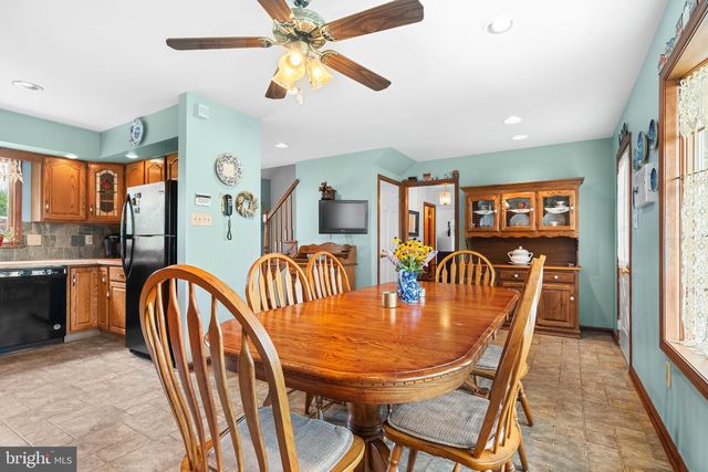 160 CONGO NIANTIC RD, Barto, PA 19504