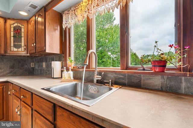 160 CONGO NIANTIC RD, Barto, PA 19504