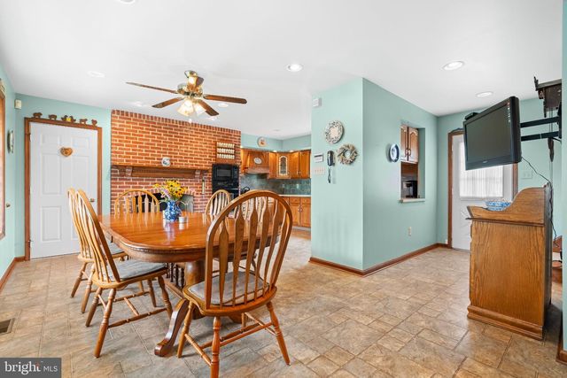 160 CONGO NIANTIC RD, Barto, PA 19504