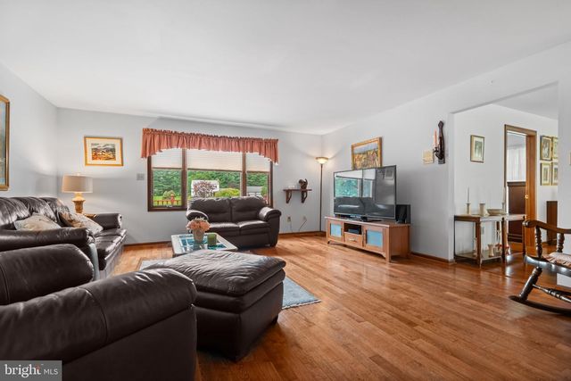 160 CONGO NIANTIC RD, Barto, PA 19504