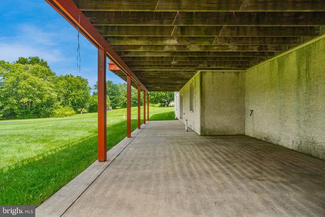 160 CONGO NIANTIC RD, Barto, PA 19504