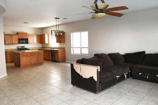 6310 W VICTORY Way, Florence, AZ 85132