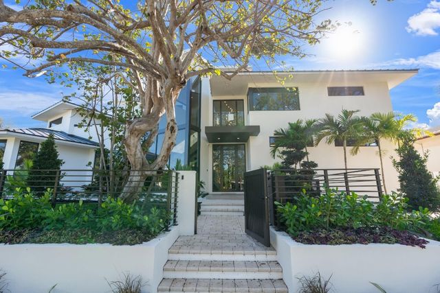 2035 Intracoastal Drive, Fort Lauderdale, FL 33305